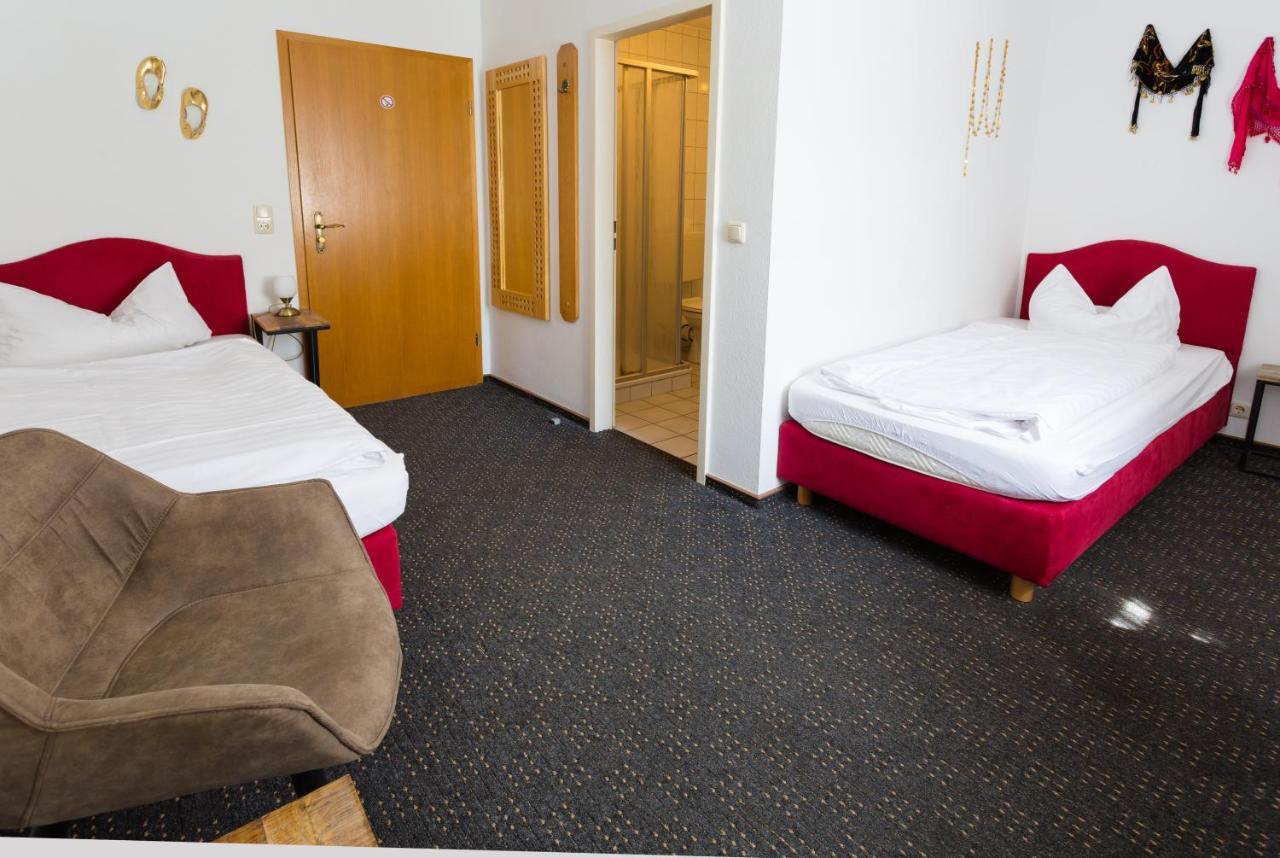 Hotel & Ferienwohnungen Bohlenblick Saalfeld Saale エクステリア 写真