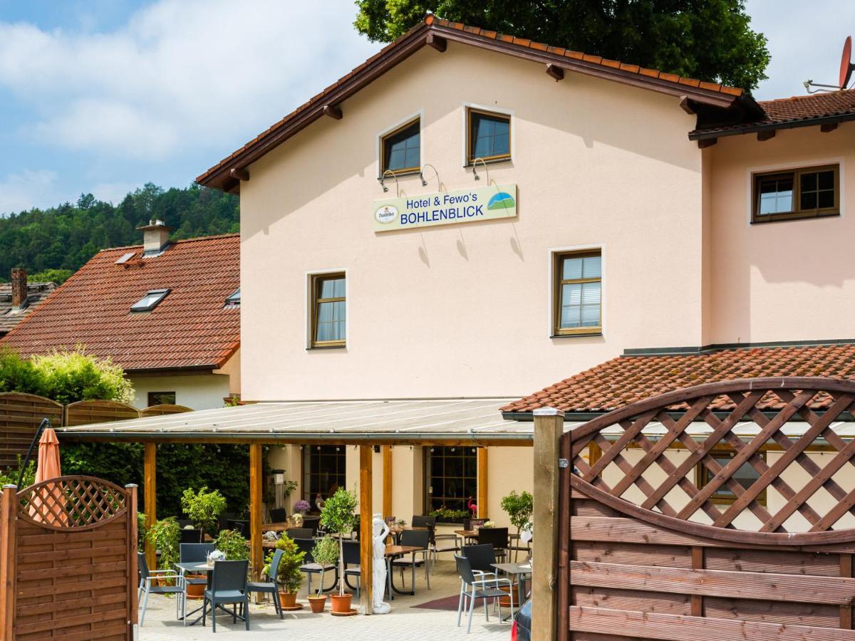 Hotel & Ferienwohnungen Bohlenblick Saalfeld Saale エクステリア 写真