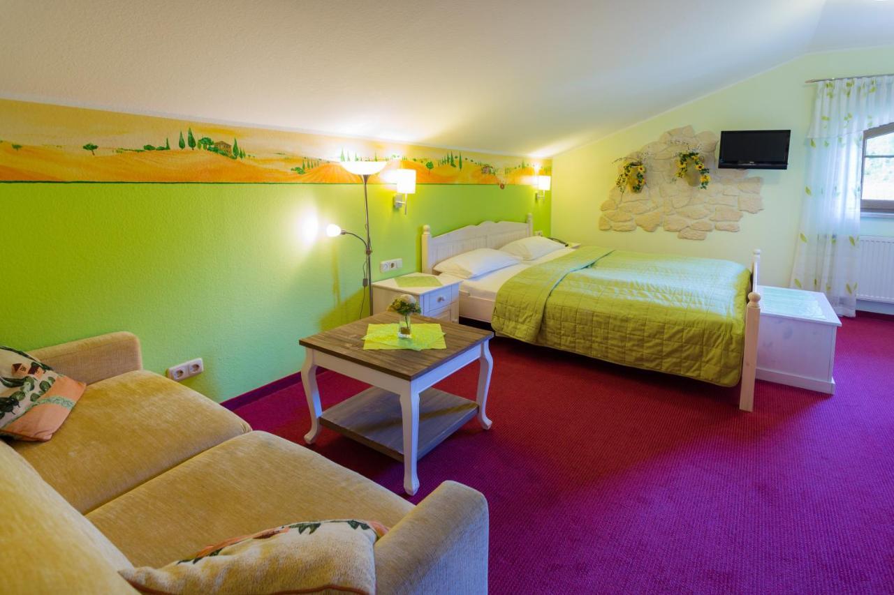 Hotel & Ferienwohnungen Bohlenblick Saalfeld Saale エクステリア 写真