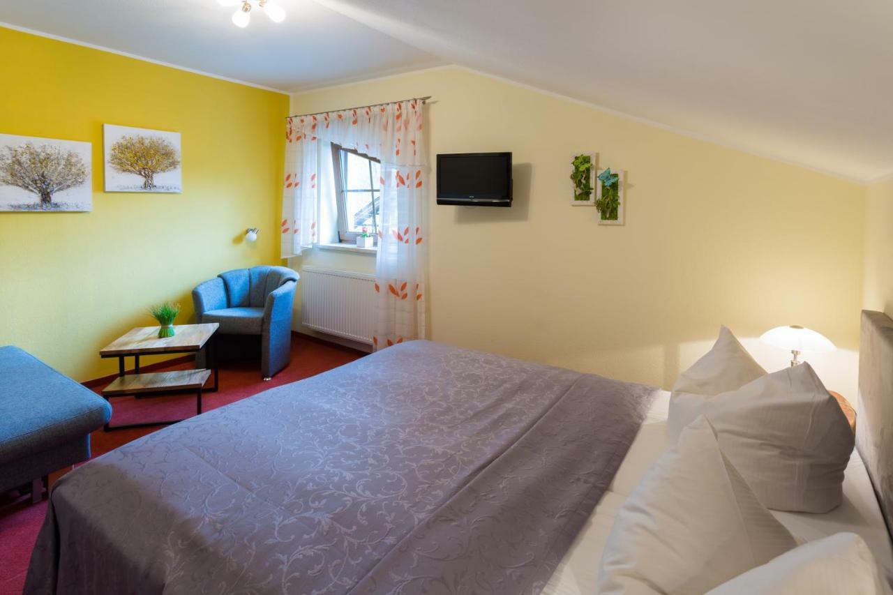 Hotel & Ferienwohnungen Bohlenblick Saalfeld Saale エクステリア 写真