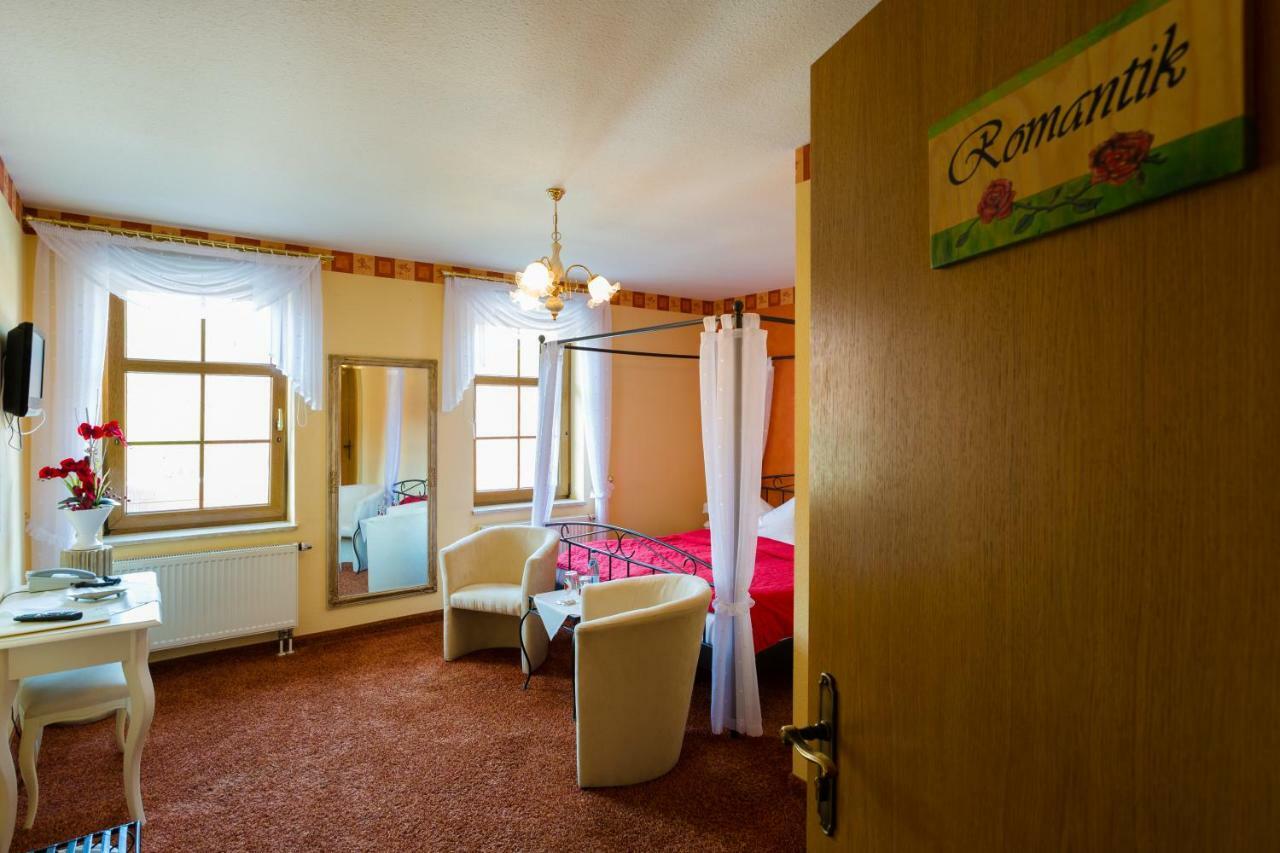 Hotel & Ferienwohnungen Bohlenblick Saalfeld Saale エクステリア 写真